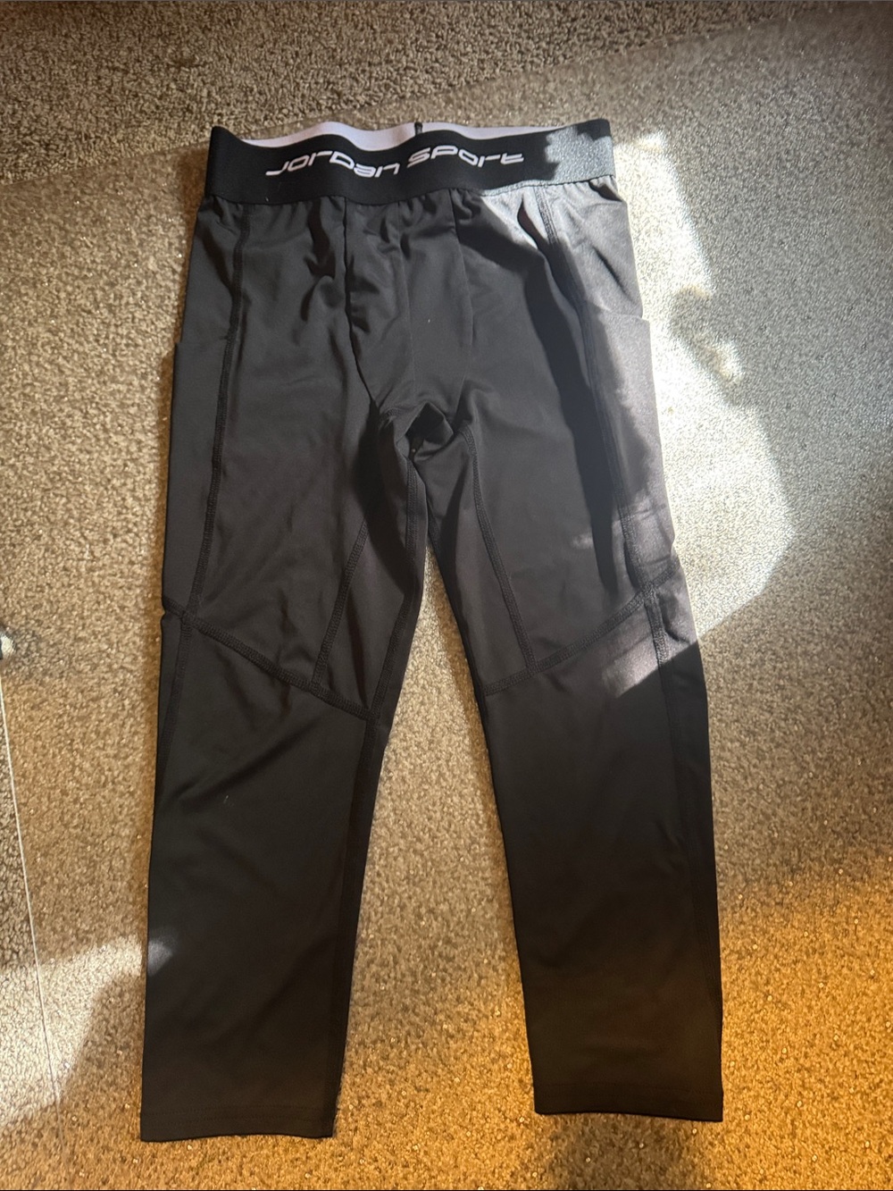 Jordan use leggings with pockets